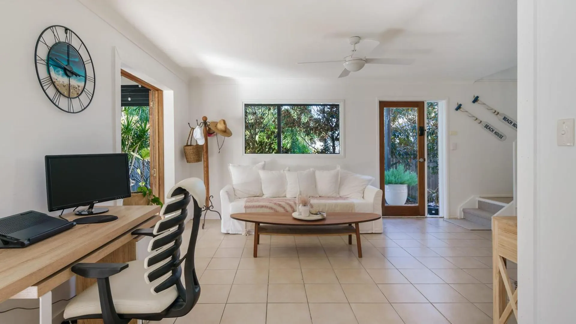 Holiday home Battery Hill Pet-Friendly Poolside Paradise Caloundra