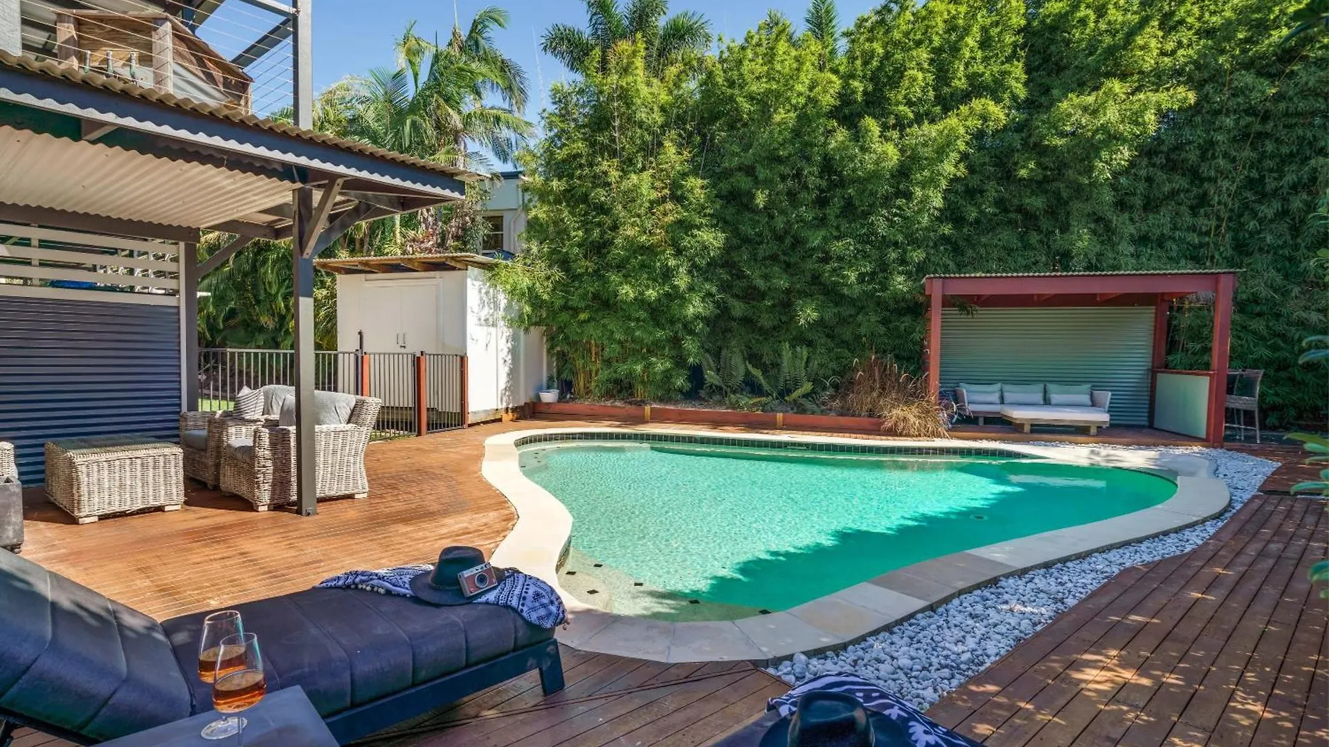 Battery Hill Pet-Friendly Poolside Paradise Caloundra Holiday home