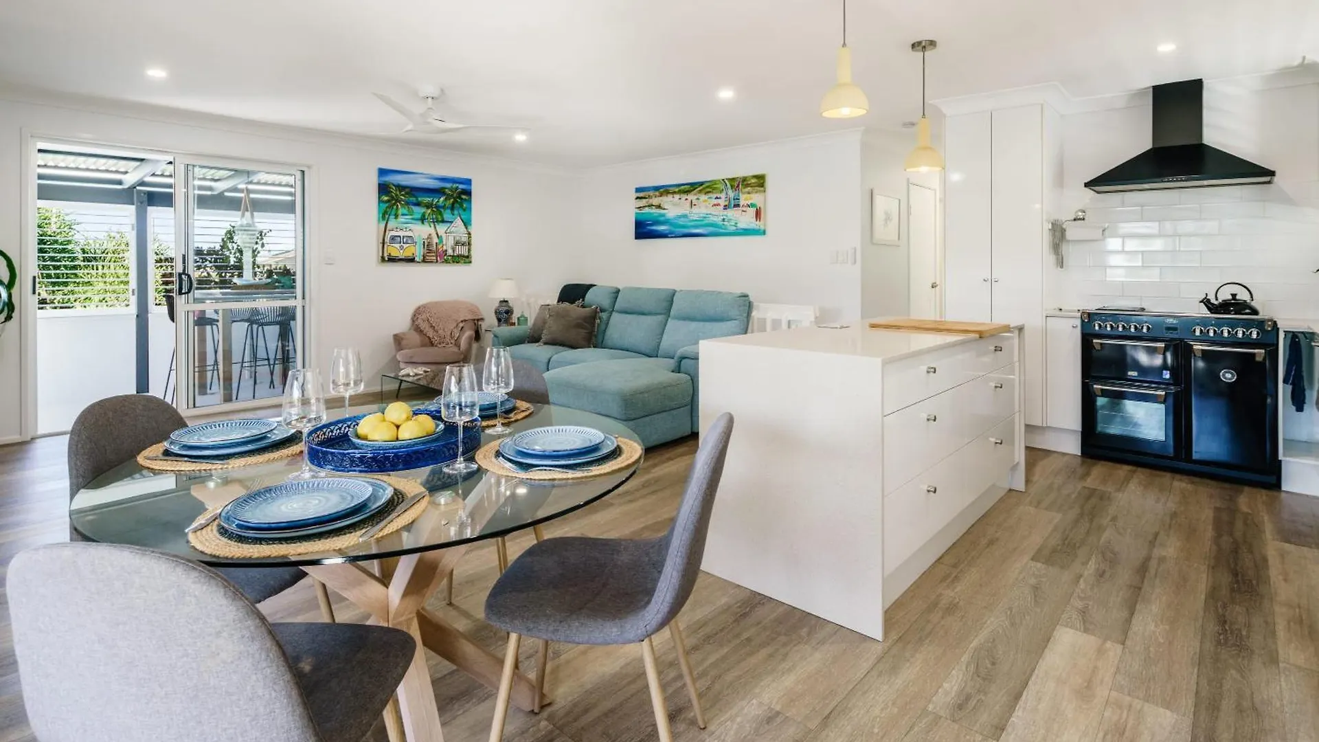 Battery Hill Pet-Friendly Poolside Paradise Caloundra