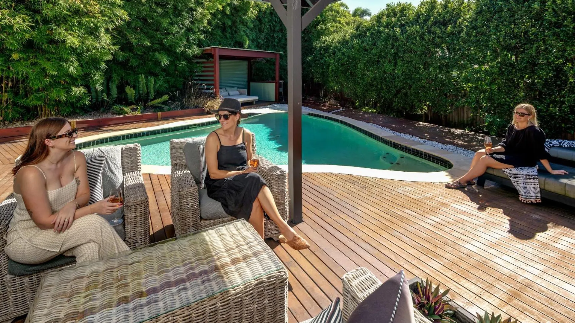 Battery Hill Pet-Friendly Poolside Paradise Caloundra 0*,